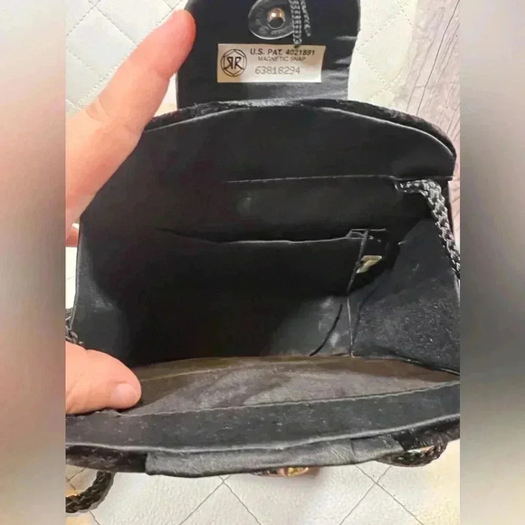 Vintage Black Velvet Magnetic Snap Crossbody Bag - Picture 4 of 5